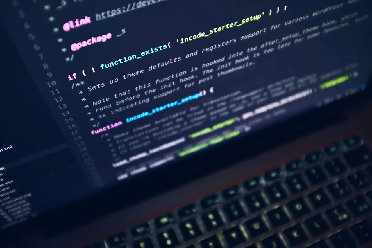 Özel Yazılım Geliştirme hizmeti için Ewreka Digital çalışma görseli